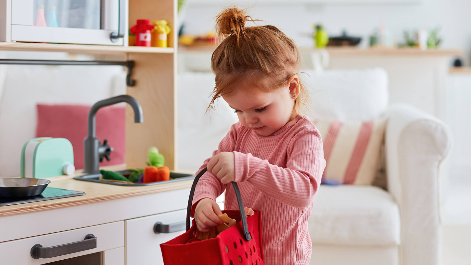 How to Clean Your Diaper Pail Naturally: 6 Easy Methods